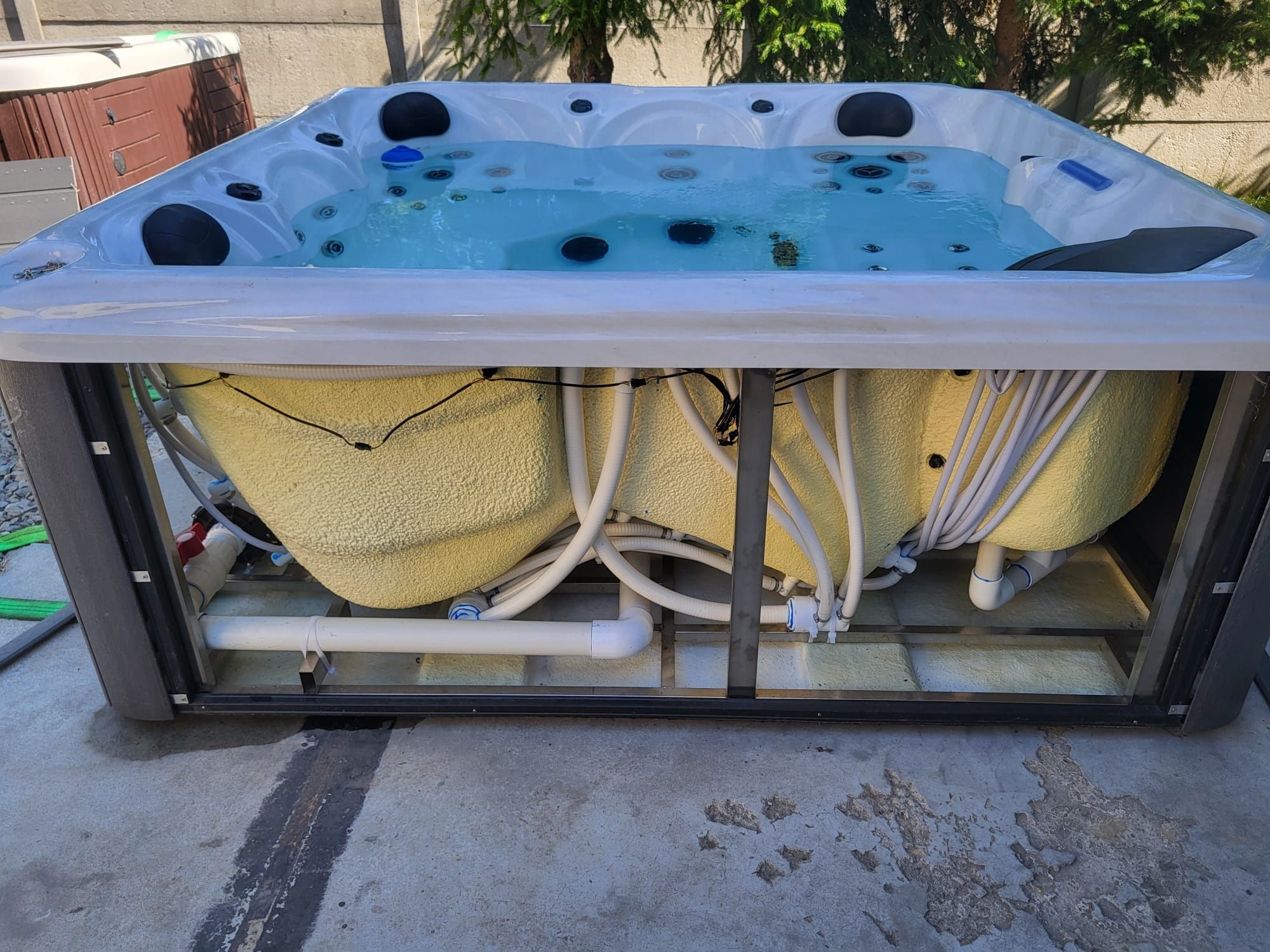 Jacuzzi wanna ogrodowa całoroczna basen balia