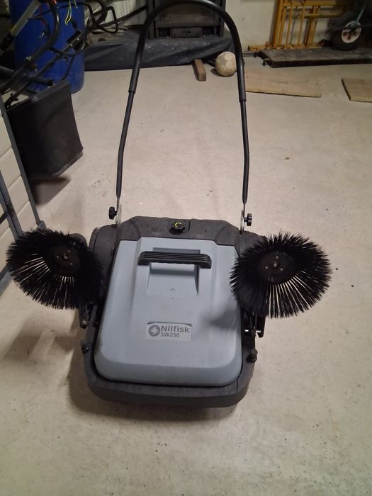 Varredora chão marca Nilfisk