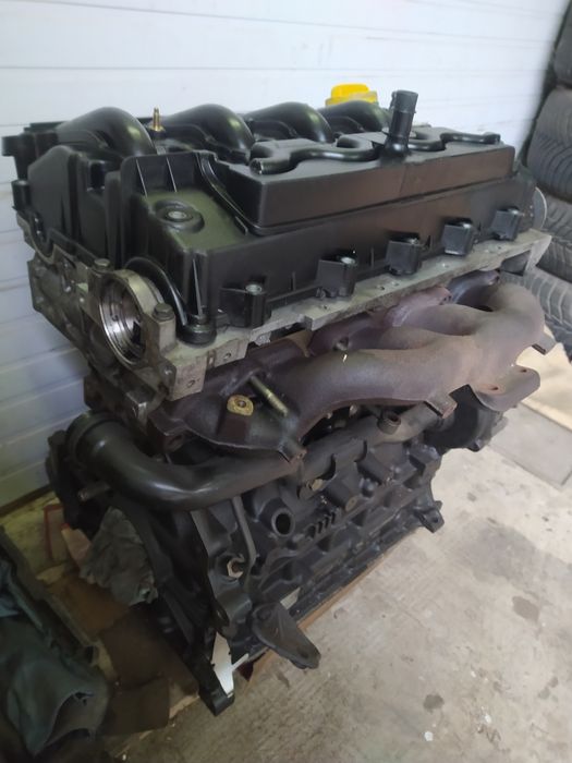 Двигун 2.5 DCI Рено... Опель