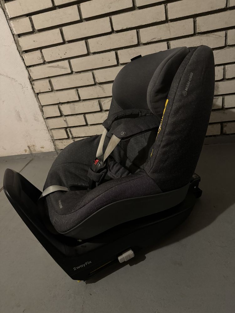 Fotelik samochodowy z bazą na isofix Maxi cosi two way pearl