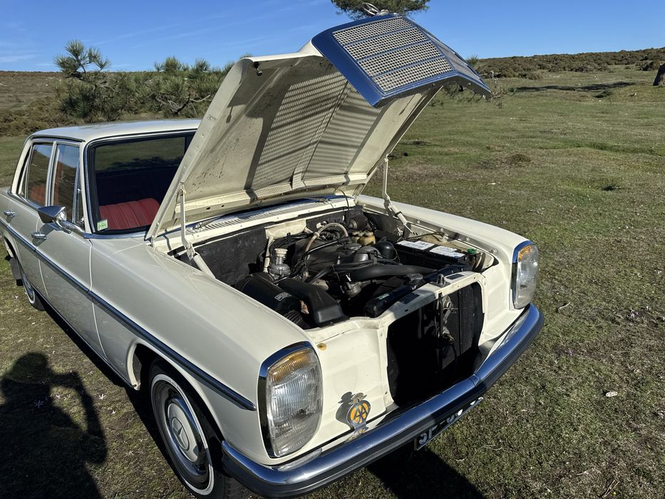 Mercedes w115 (excelente estado)