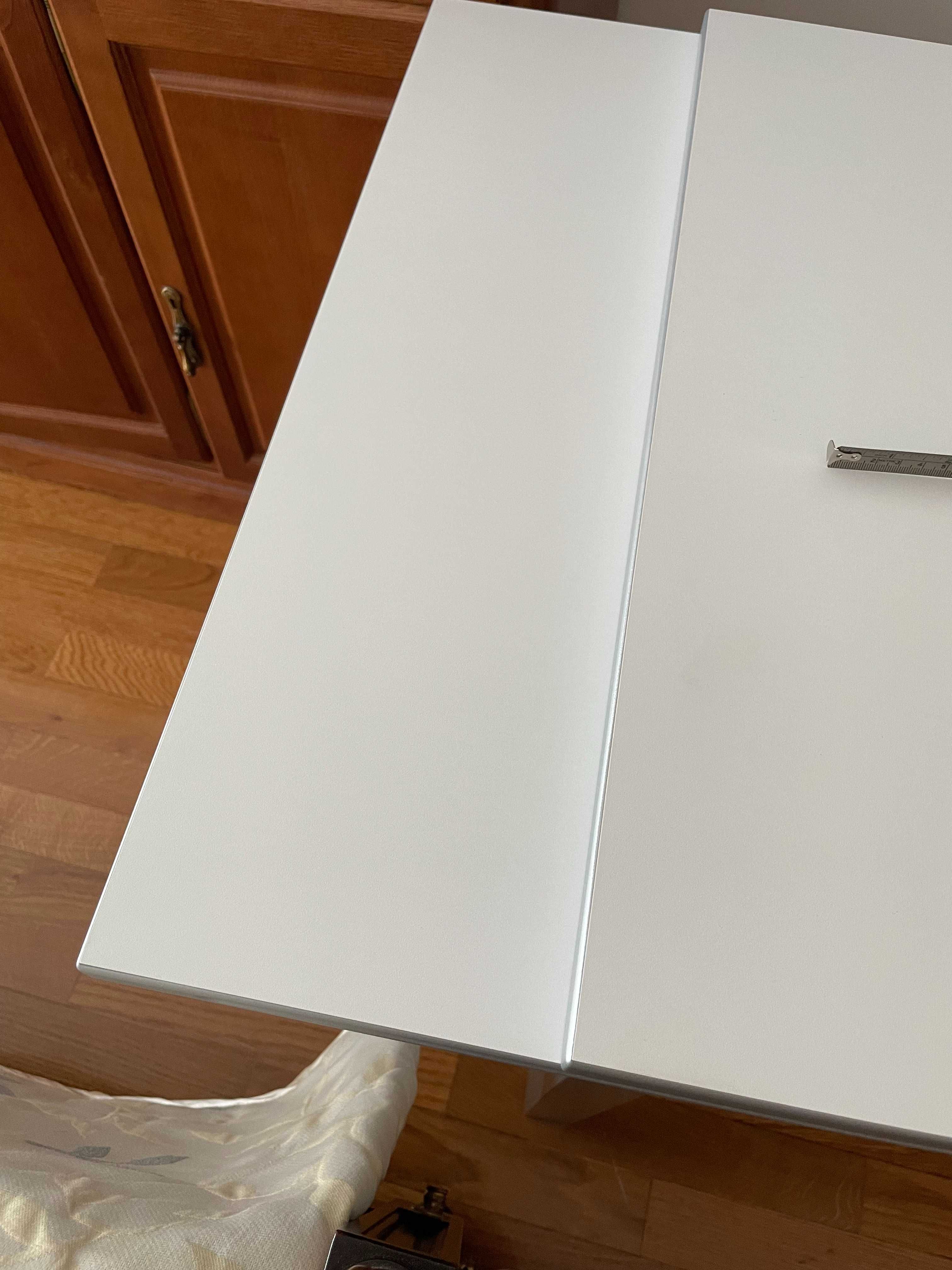Mesa de cozinha extensível com bancos e cadeiras