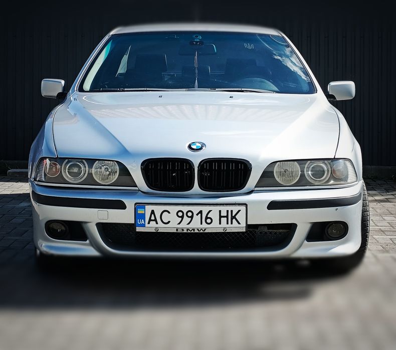 Продам BMW e39 540i M62B44