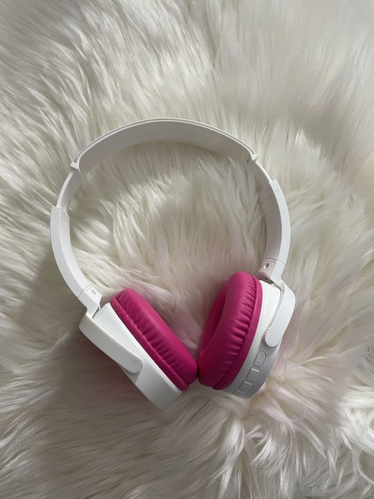 Навушники бездротові maybelline за 100 без коробки