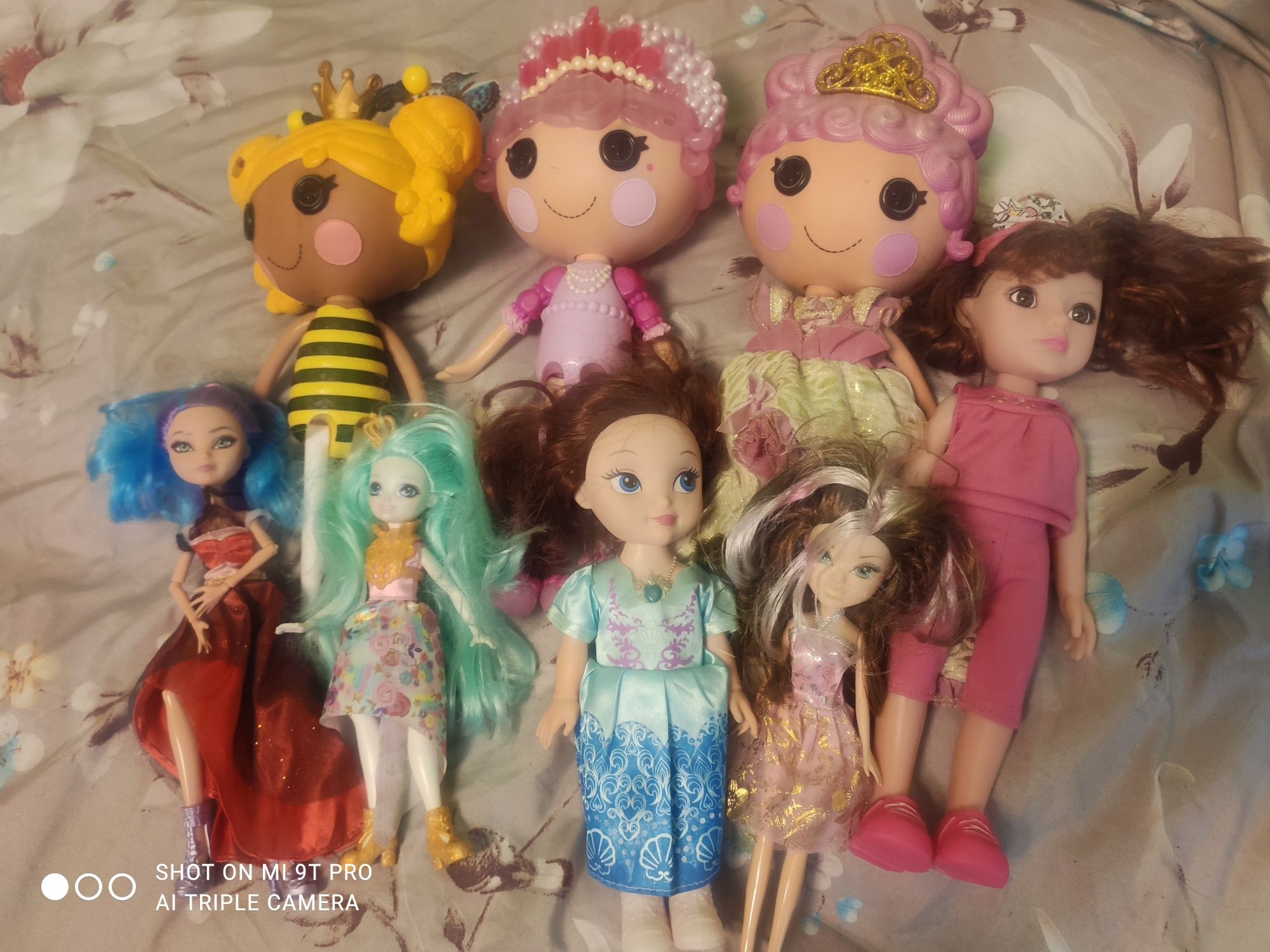 Барбі ,ляльки різні