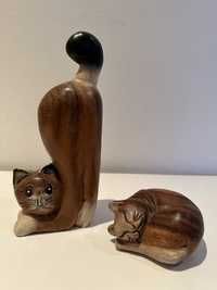 Gatos decorativos em madeira