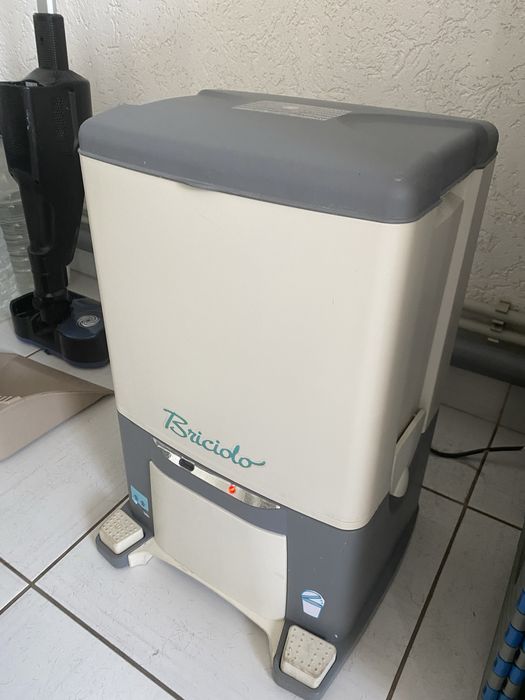 Продам перукарський пилосос Briciolo