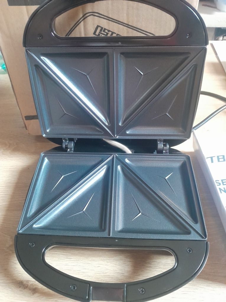 Ostba opiekacz do kanapek sandwich 750w abs05