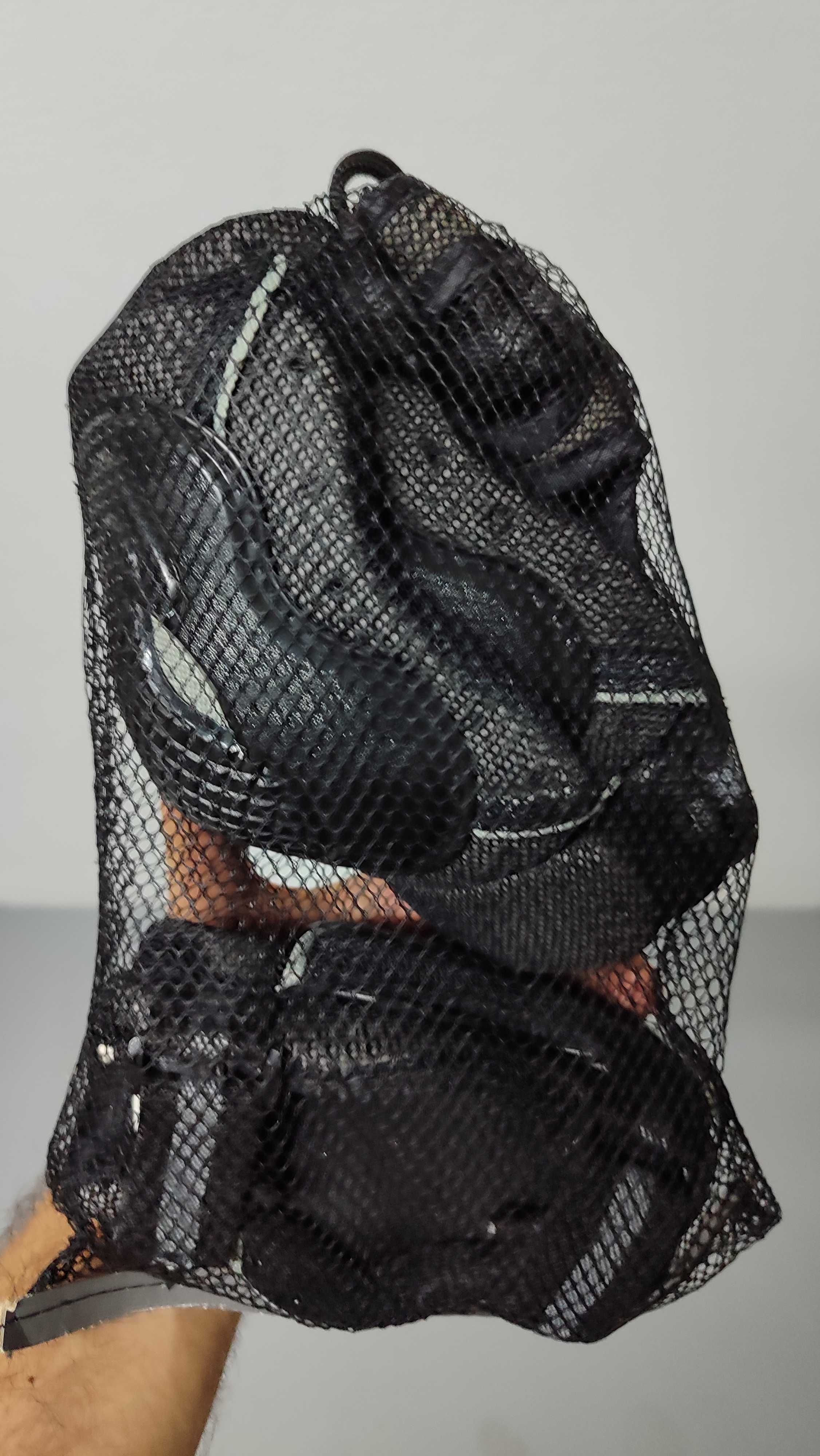 Capacete de criança e proteções