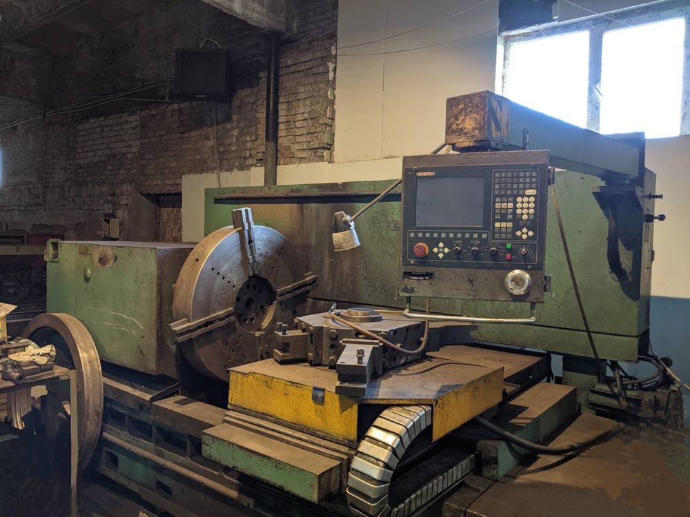Продам токарный станок МК6713 с ЧПУ