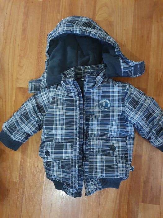 Продам детскую куртку