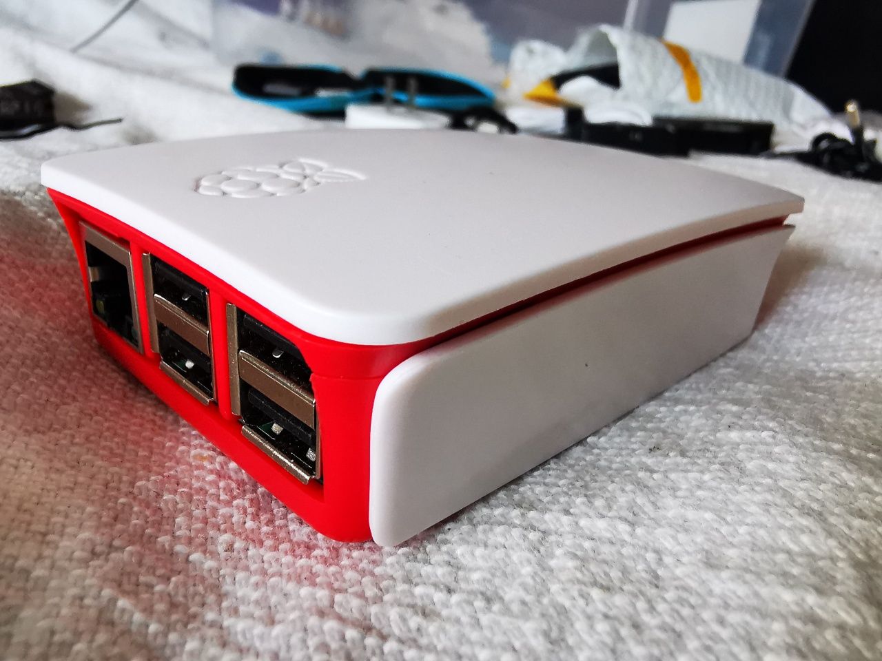 Raspberry Pi 3 Model B z oryginalną obudową – bardzo dobry stan