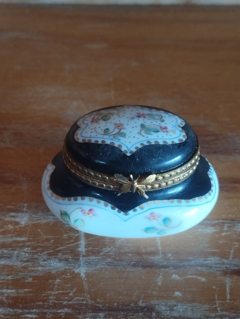 Vintage - Limoges France - Trinket Box