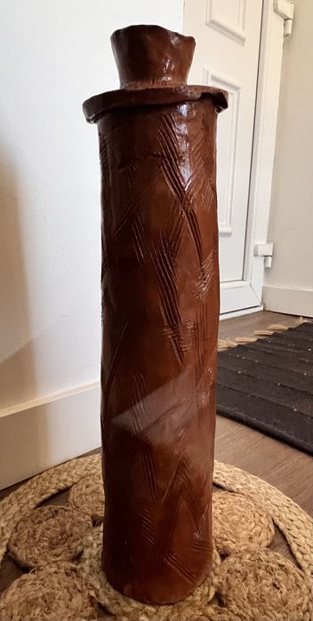 Vaso barro cor teracota.