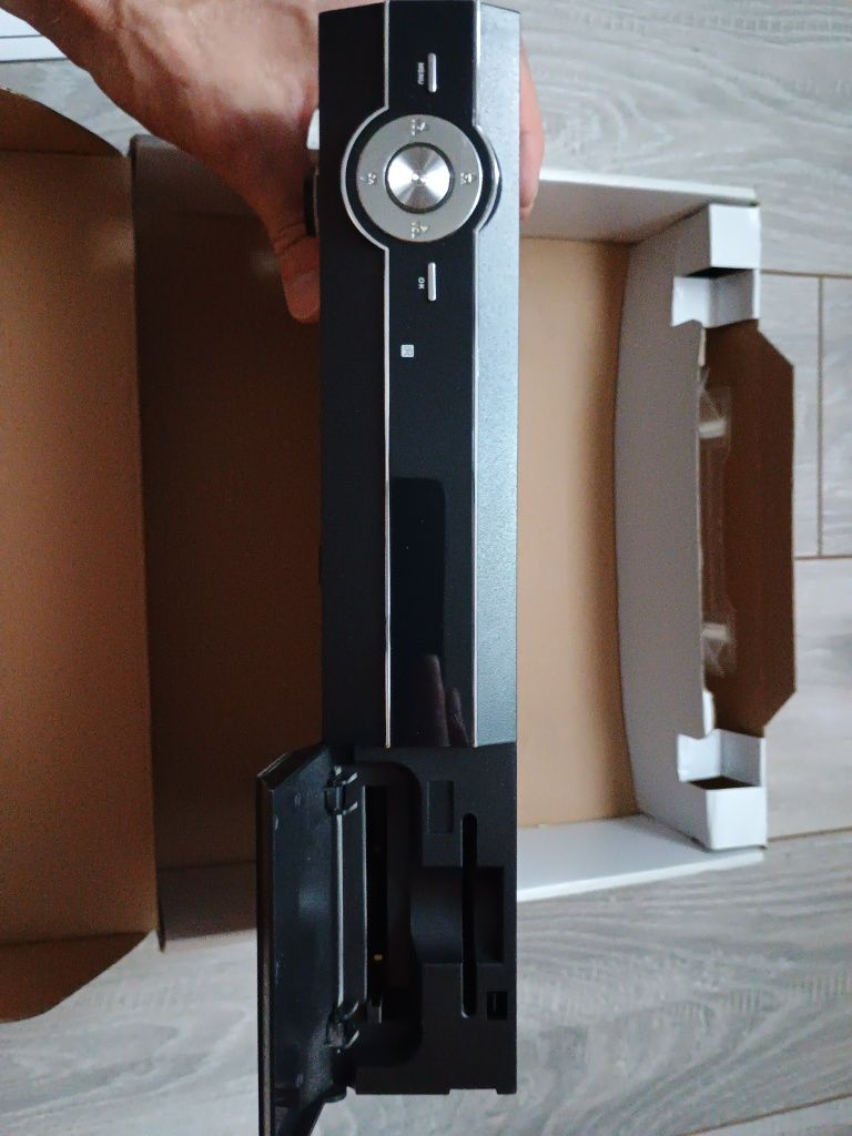Dekoder cyfrowej telewizji satelitarnej Ferguson FK7900 UCI