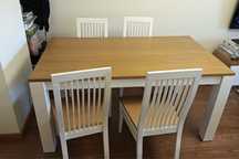 Mesa de Madeira Extensivel + 4 cadeiras (como Novas)