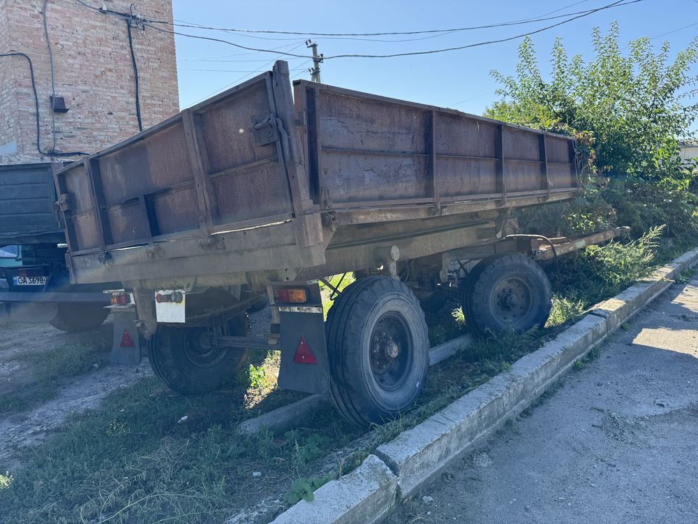 2ПТС4 прицеп на кругу