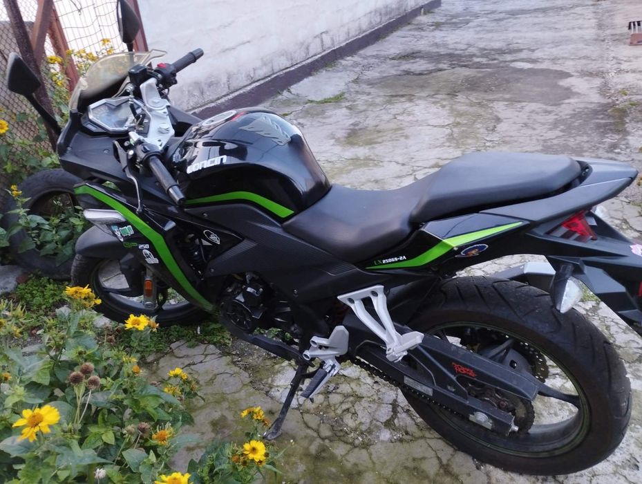 Мотоцикл Loncin LX250GS-2A
