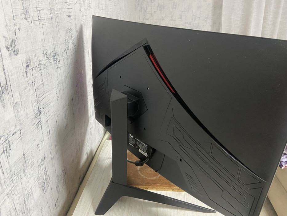 Продам монитор в хорошем состояние