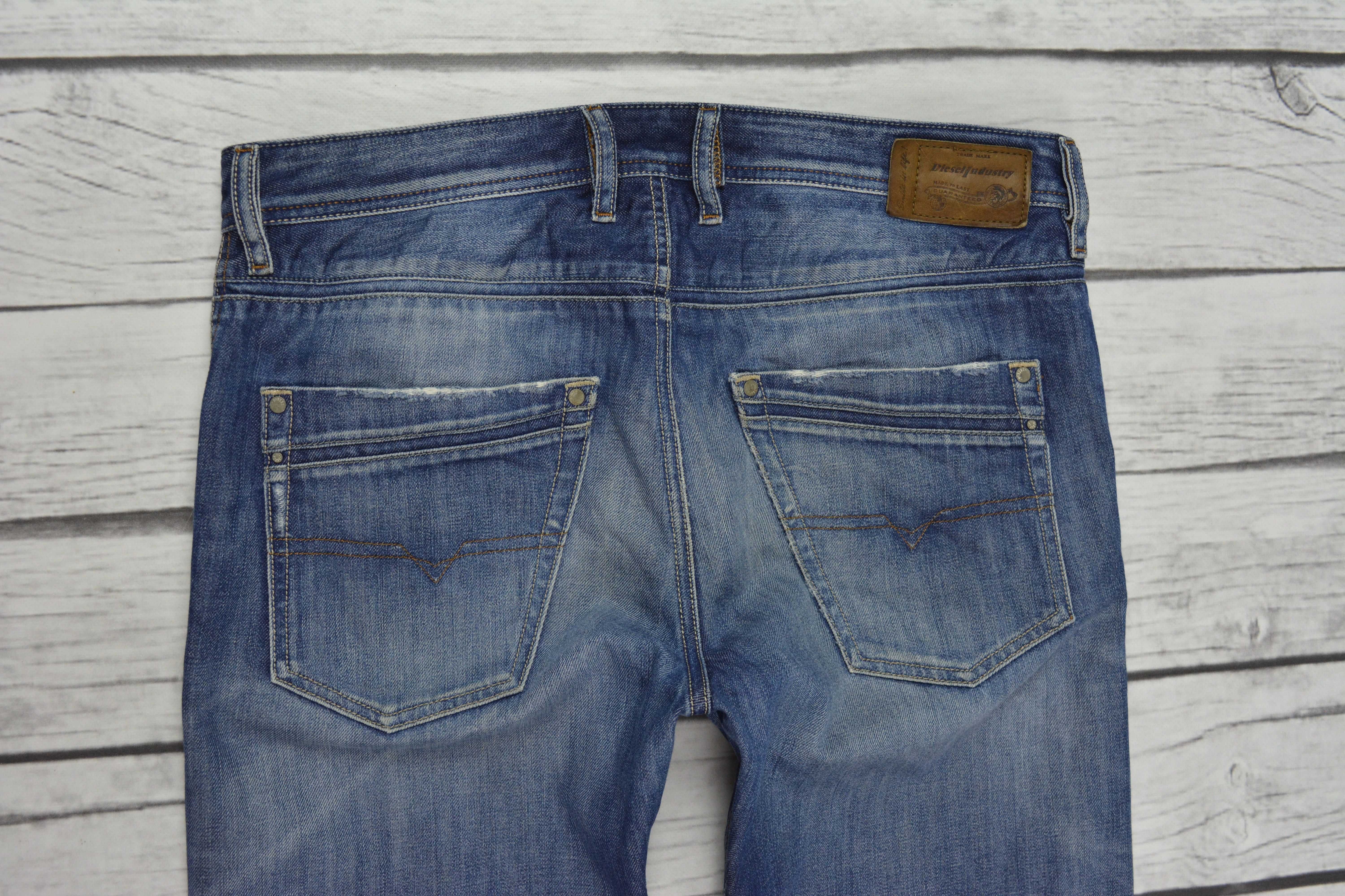 Diesel Krayver Regular Slim-Carrot Męskie Jeansy W33 L32 33/32 pas:94