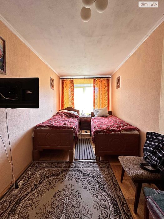 Продаж 3 кімнатної з ао, мікрорайон Сонячний