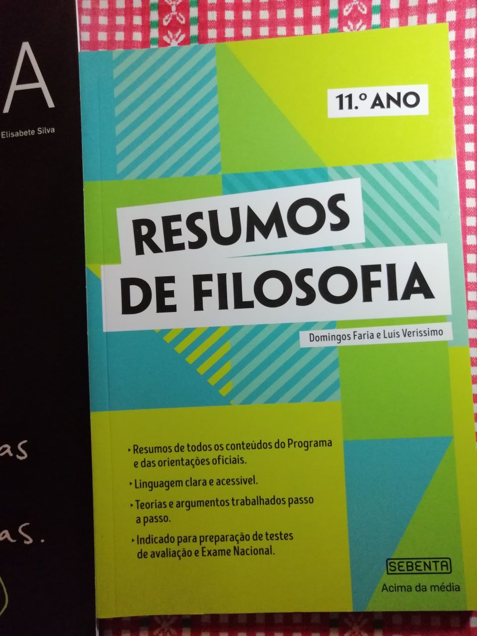 Livros de resumos e de testes-Filosofia 11° Ano