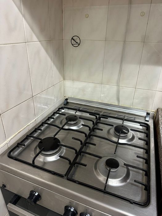 Fogao a gas Beko com 5 anos mas impecável