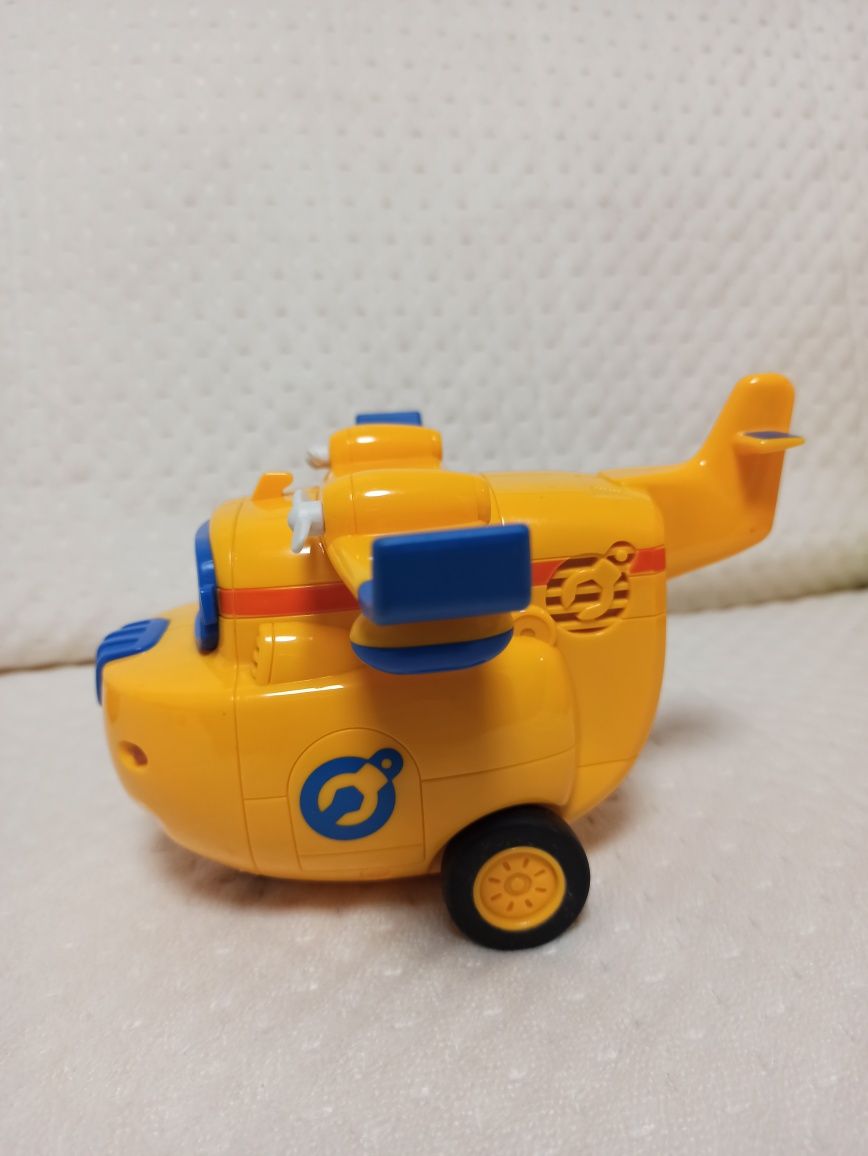 Super Wings samolot z pilotem zdalnego sterowania+ piórnik  metalowy