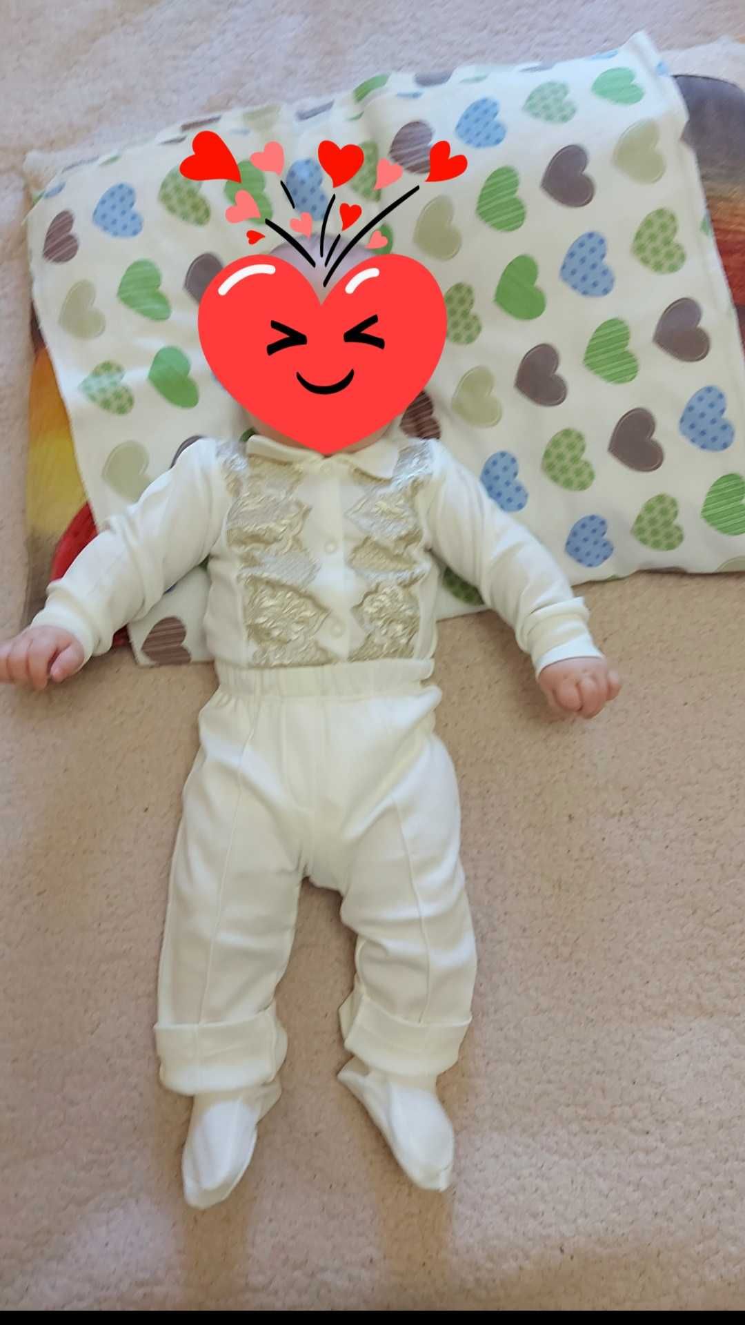 Нарядный костюм для крещения малыша