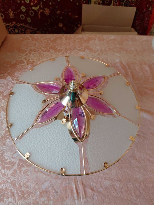 Люстра  (лампа) стельова