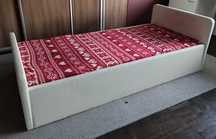 Oddam za darmo solidne łóżko bez materaca. 90x200