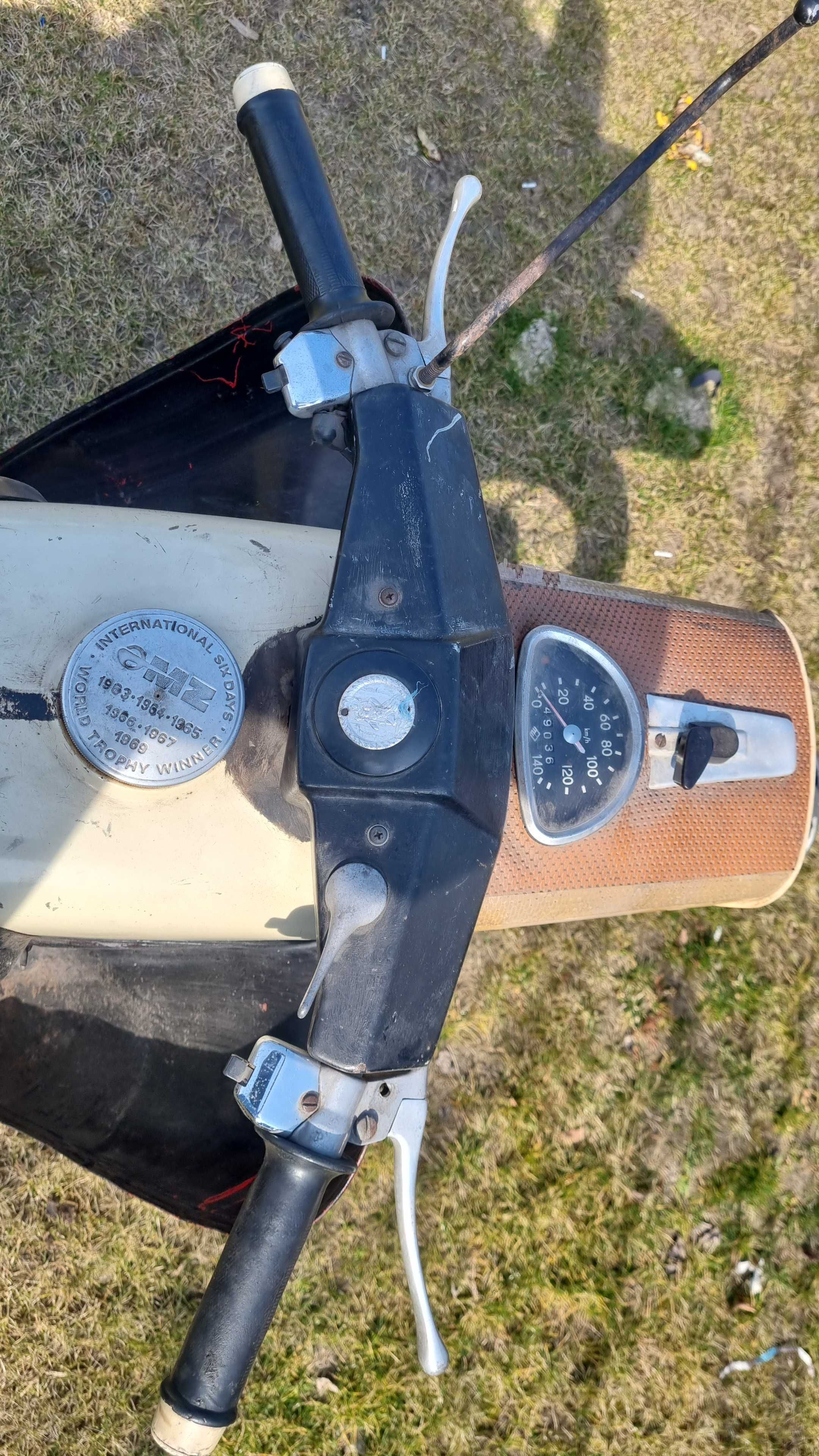 Mz trophy 250 Białe tablice