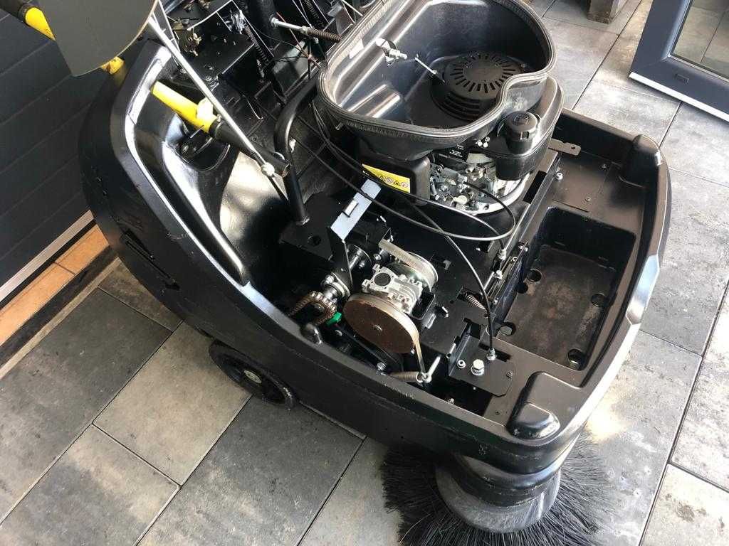 Spalinowa Zamiatarka Karcher KM 85/50 W