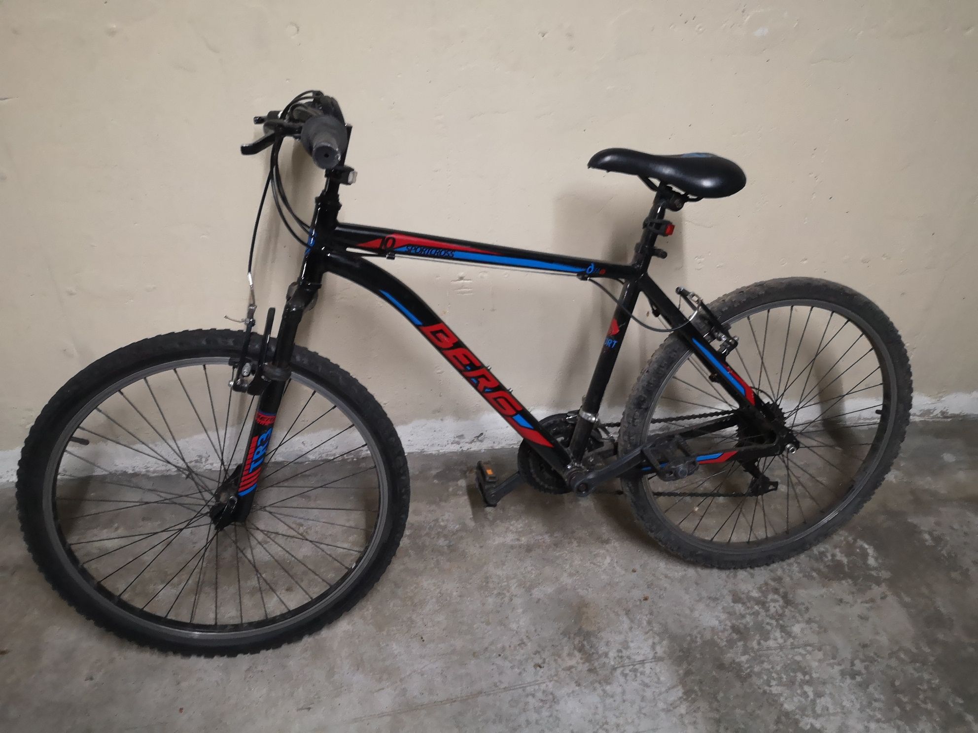 Vendo bicicleta em bom estado.