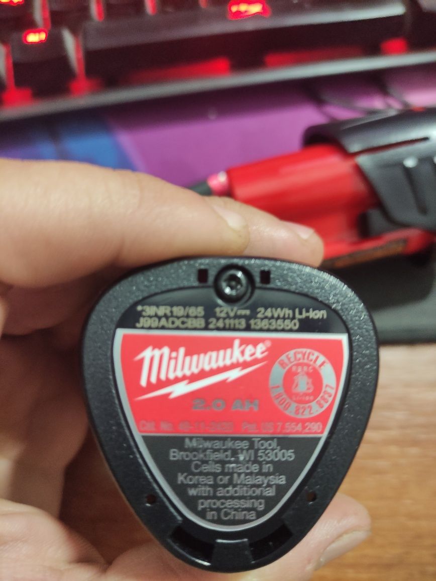 Імпакт Milwaukee m12 3453-20