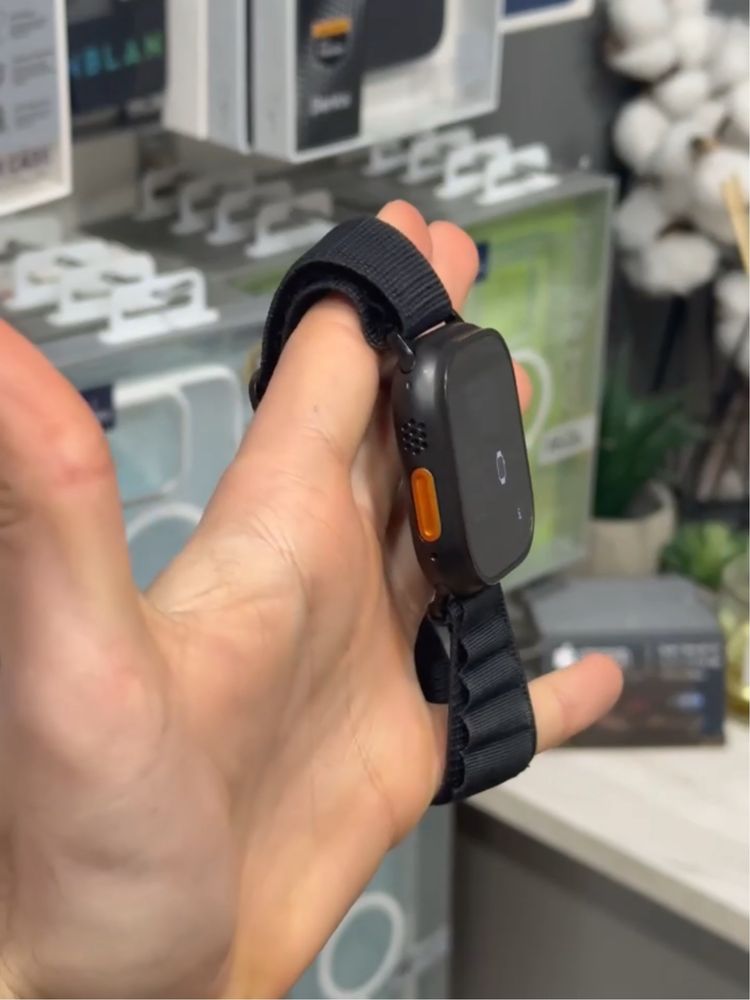 Apple watch Ultra 2 49mm black titanium.