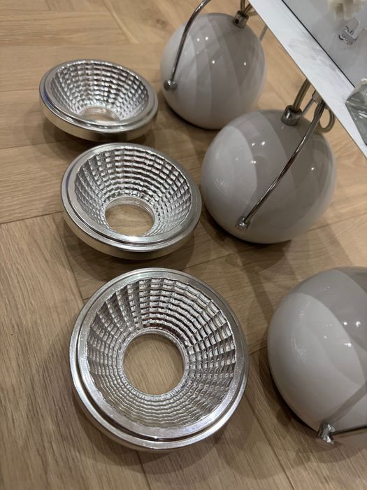 Lampa sufitowa z kloszami biała srebrna