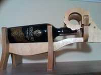 Деревянная подставка под бутылку вина