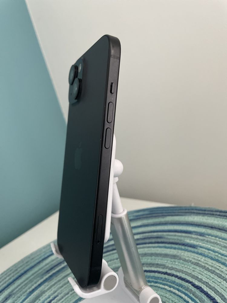 iPhone 15 bdb 90% kondycja