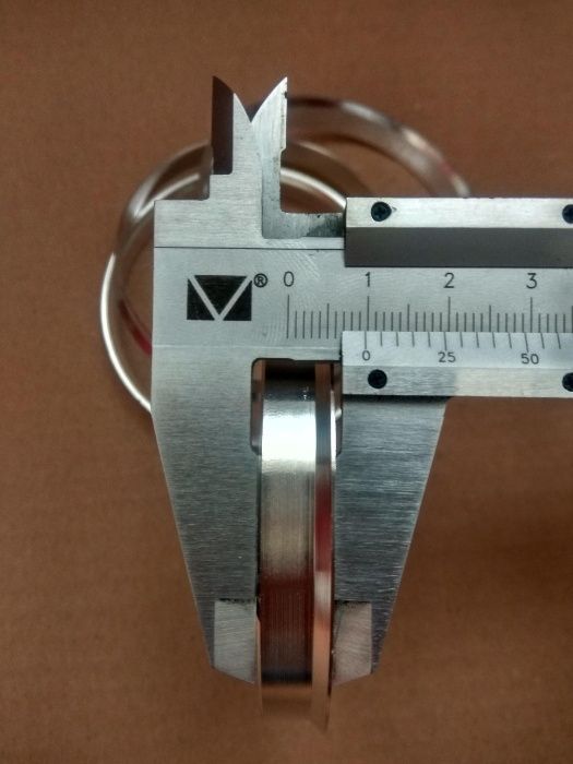 Центровочные ступичные кольца BMW БМВ 74,0-72,6 для дисков от E39 E70