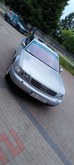 Audi A8 Audi A8 D2 3.7 V8
