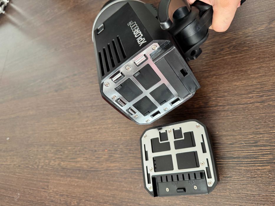 перезаряжаемый портативный Вспышка Flashpoint XPLOR 600 R2