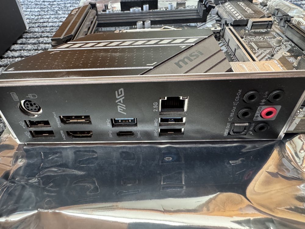 Материнска плата msi b460m mortar
