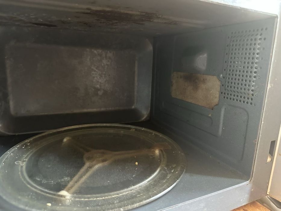 Мікрохвильовка Gerenje під ремонт