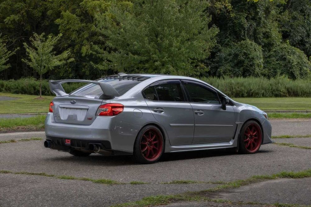 Subaru WRX STI Limited with Wing Spoiler      2017