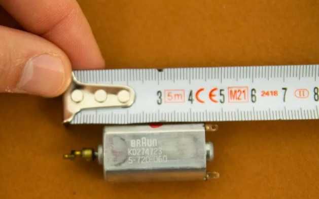 Мотор электробритвы BRAUN, KD274723,  Series 4000, 1.2 - 2.4V