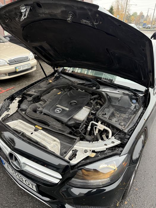 Продам Mercedes-Benz C300 2.0 бенз Не бита и не крашена! Собственник!