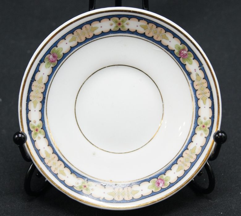 Stara porcelanowa filiżanka lata 30/40 Mokka