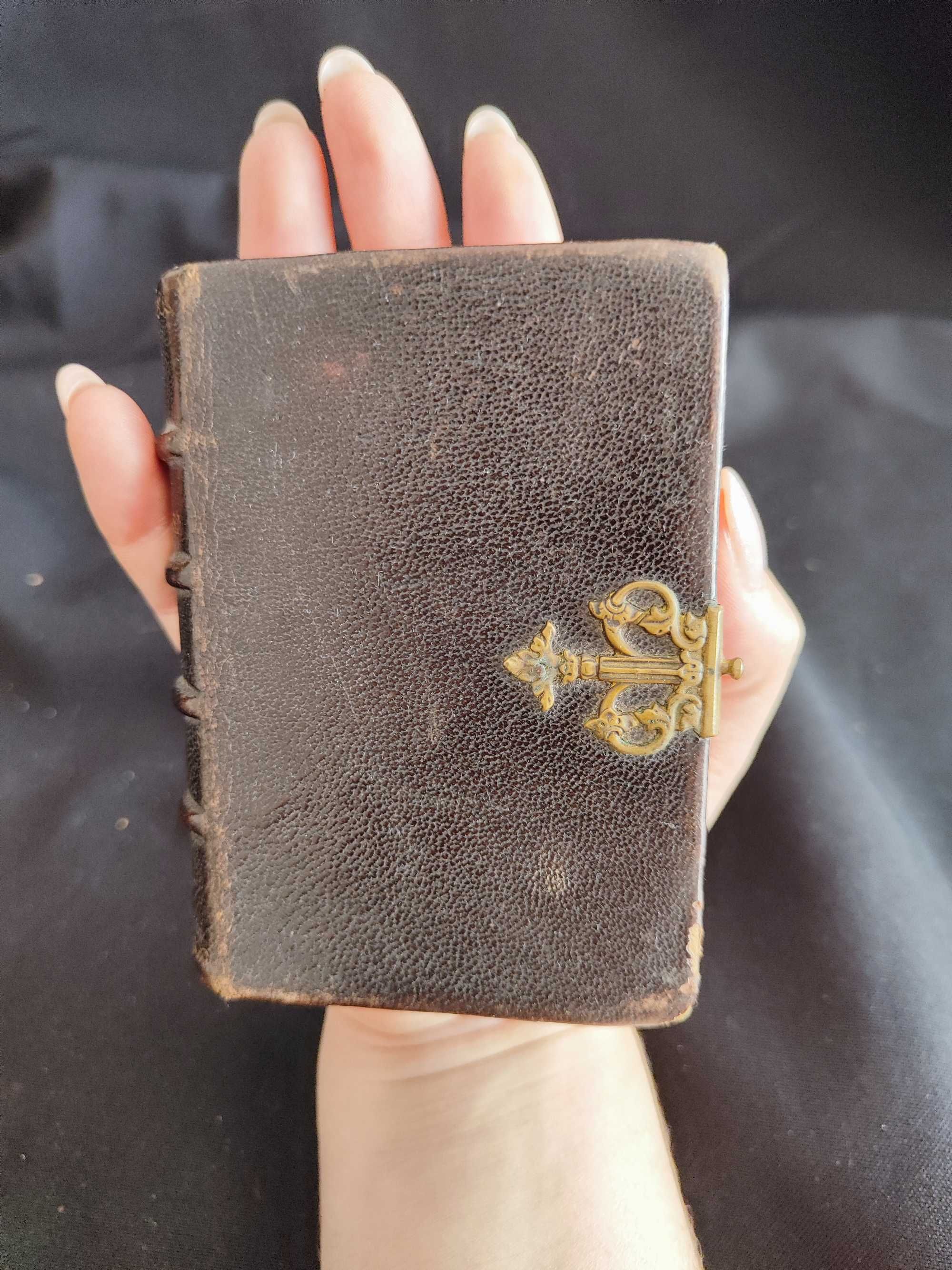 Missal antigo - editado entre 1869 e 1895