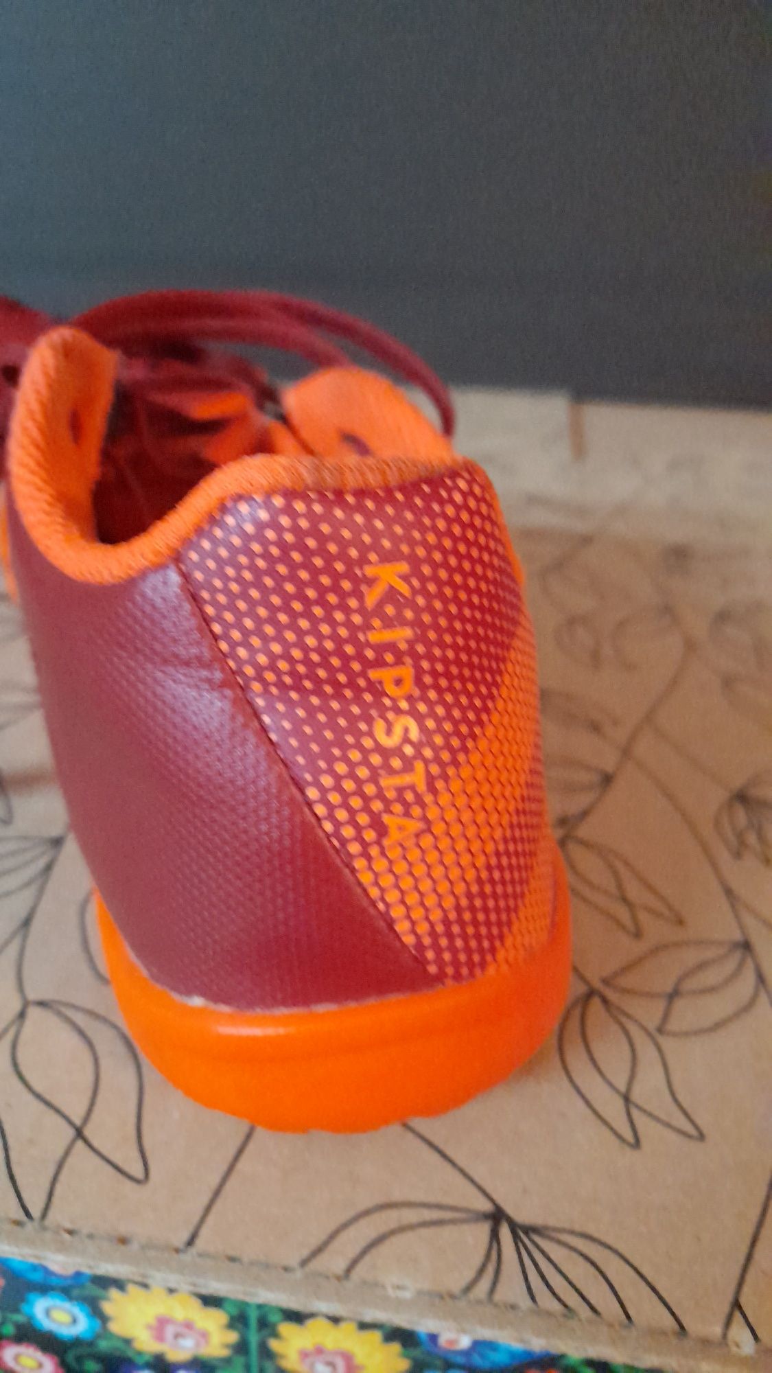 Buty sportowe chłopięce halówki 34